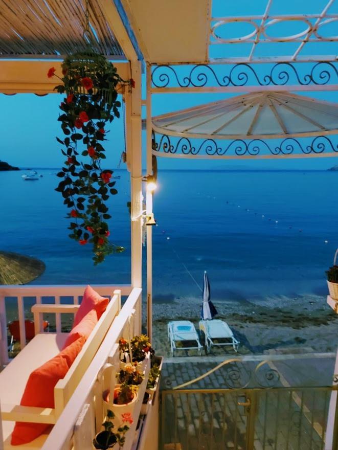Bloom Villa By The Sea (Adults Only) Agia Pelagia Dış mekan fotoğraf