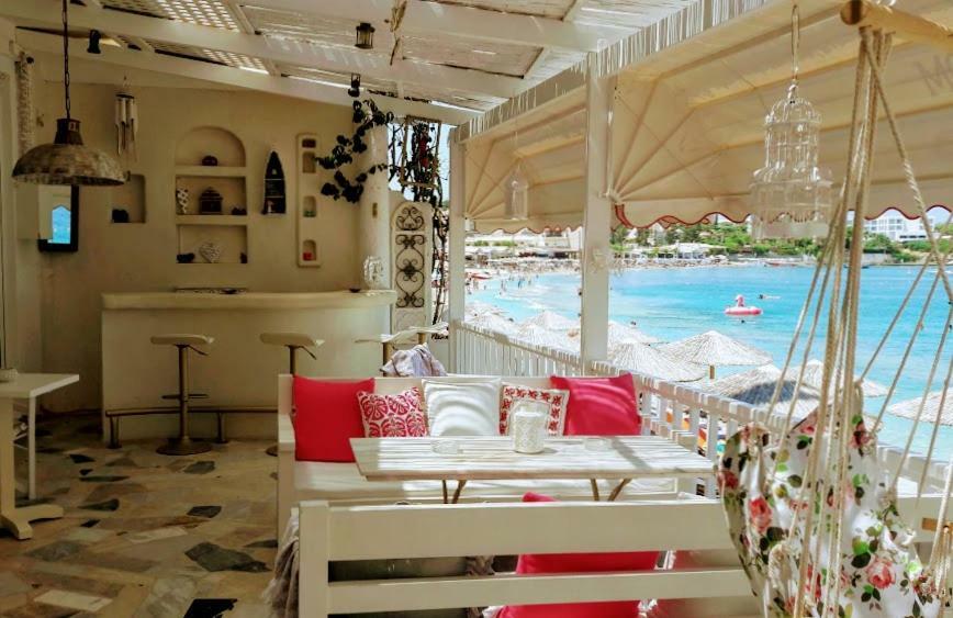 Bloom Villa By The Sea (Adults Only) Agia Pelagia Dış mekan fotoğraf